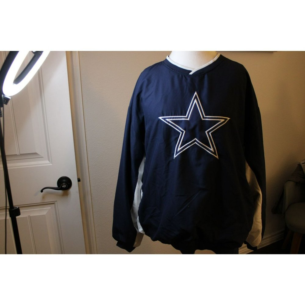 Dallas Cowboys XL pullover/jacket w/ blue embroidered star